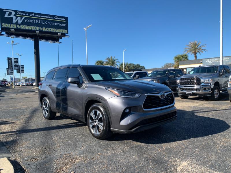 Toyota Highlander XLE FWD V6 2021