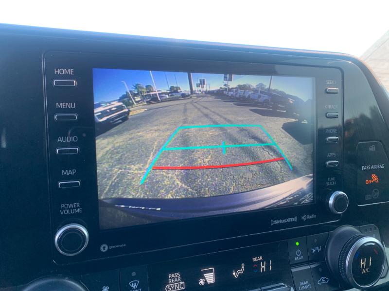 Toyota Highlander XLE FWD V6 2021