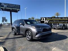 2021 Toyota Highlander 