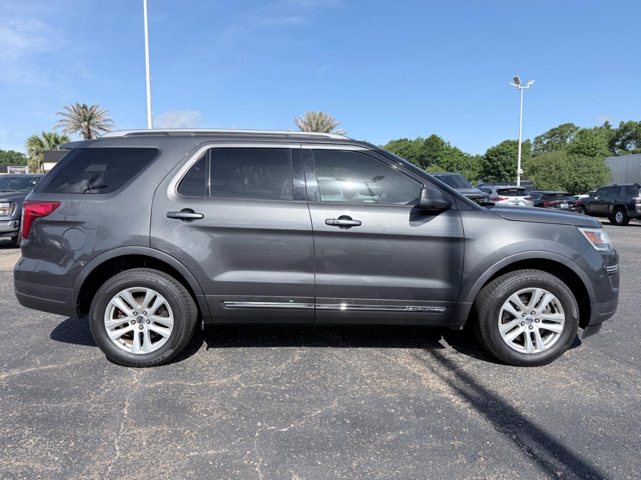 Ford Explorer XLT 4WD 2019