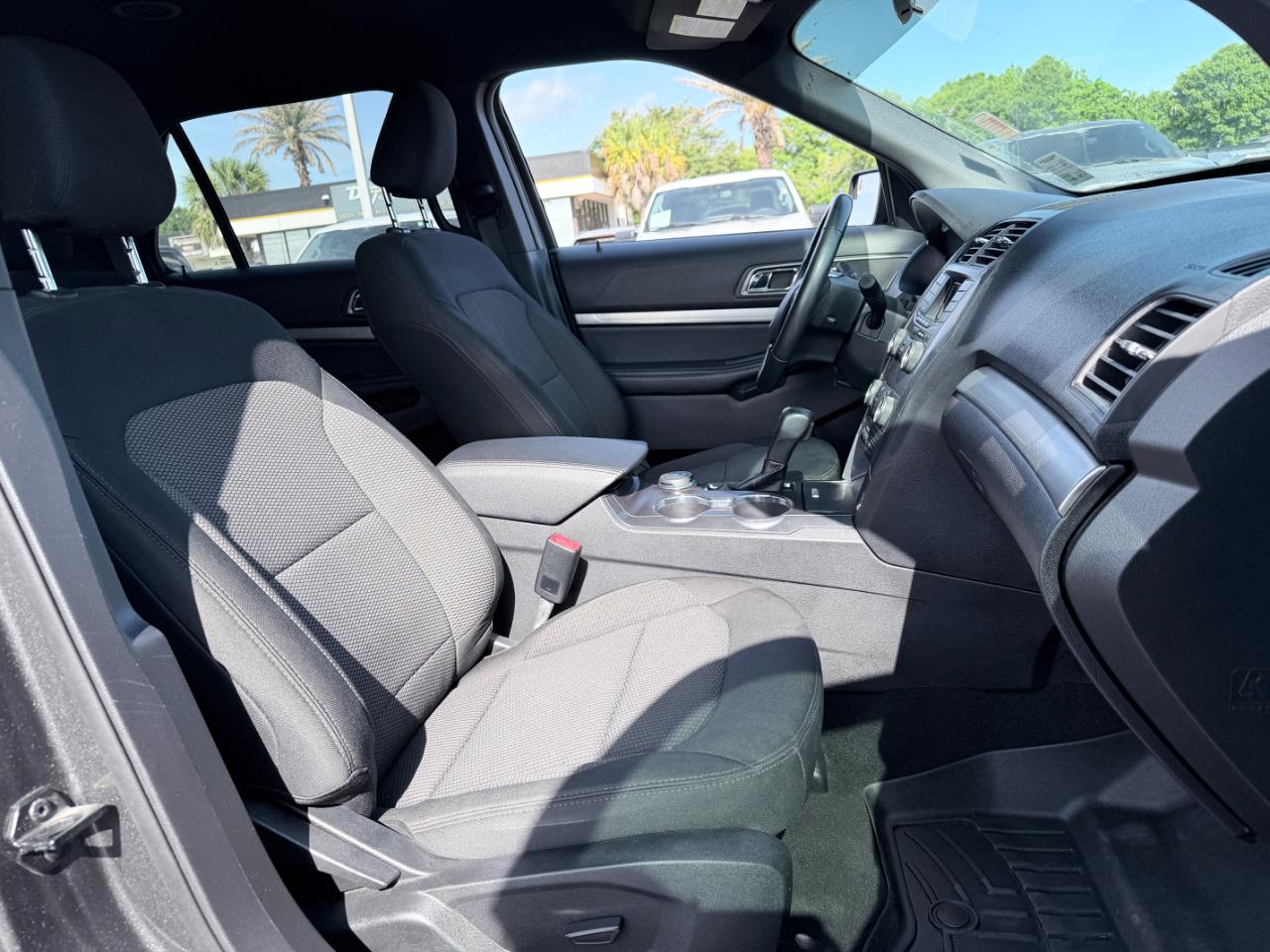 Ford Explorer XLT 4WD 2019