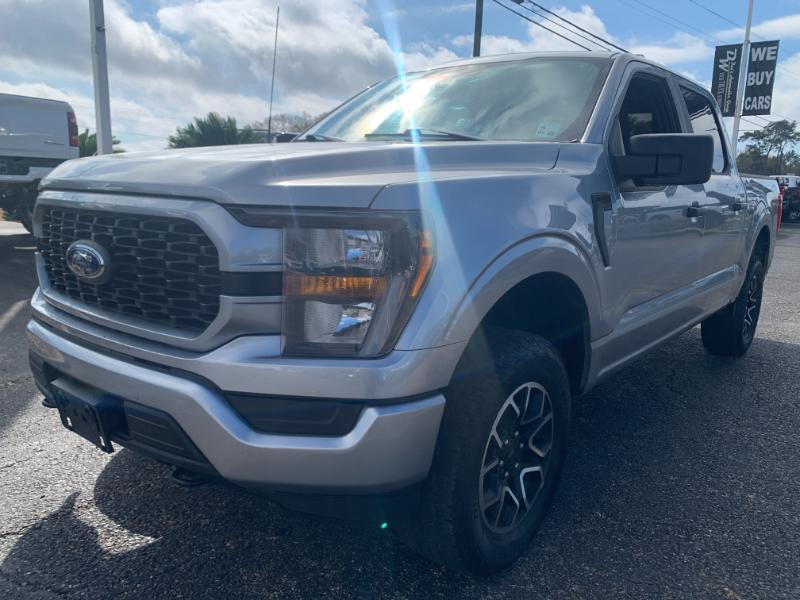 Ford F-150 STX SuperCrew 4WD 2023