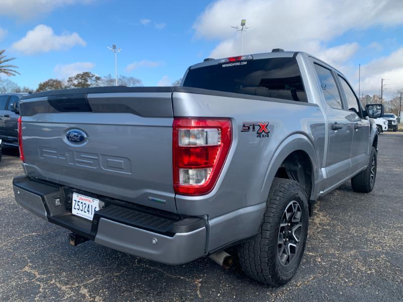 Ford F-150 STX SuperCrew 4WD 2023