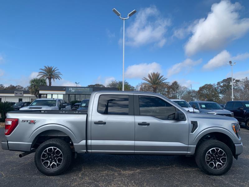 Ford F-150 STX SuperCrew 4WD 2023