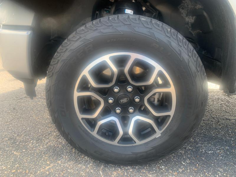 Ford F-150 STX SuperCrew 4WD 2023