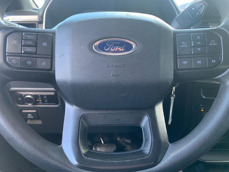 Ford F-150 STX SuperCrew 4WD 2023