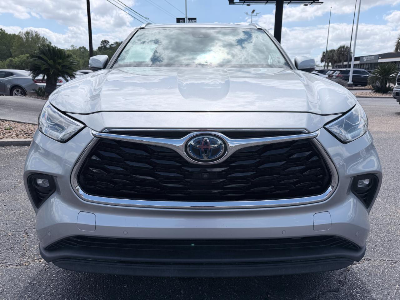 Toyota Highlander Hybrid  2022