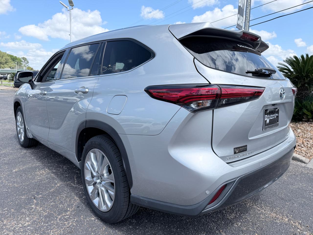 Toyota Highlander Hybrid  2022