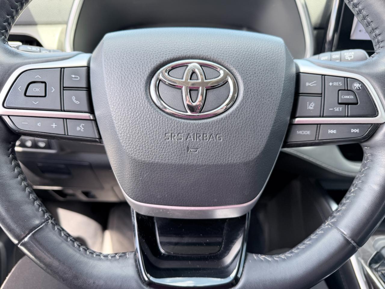 Toyota Highlander Hybrid  2022