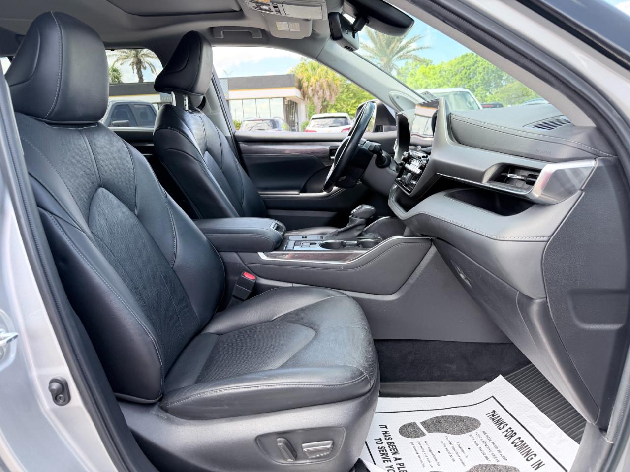 Toyota Highlander Hybrid  2022