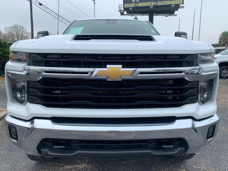 Chevrolet Silverado 2500HD LT Crew Cab 4WD 2024