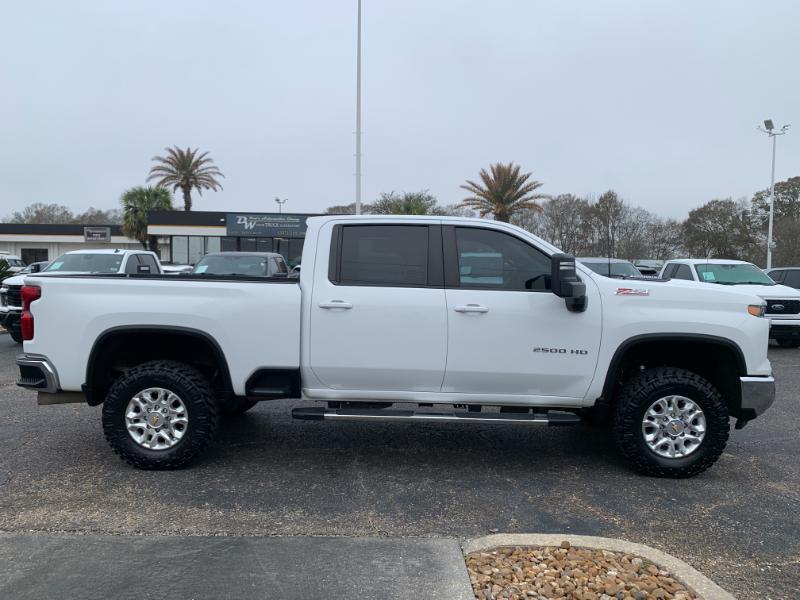 Chevrolet Silverado 2500HD LT Crew Cab 4WD 2024