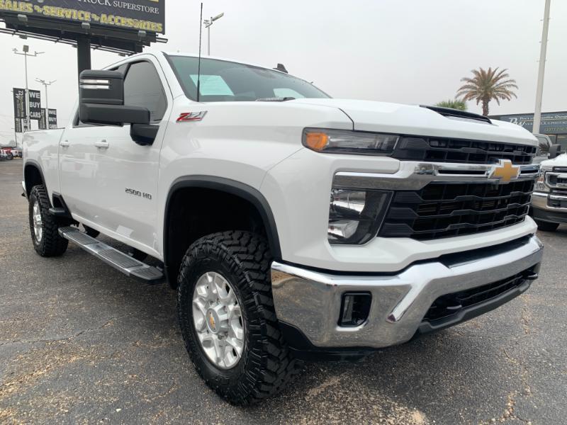 Chevrolet Silverado 2500HD LT Crew Cab 4WD 2024