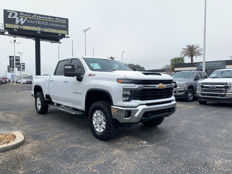 Chevrolet Silverado 2500HD LT Crew Cab 4WD 2024