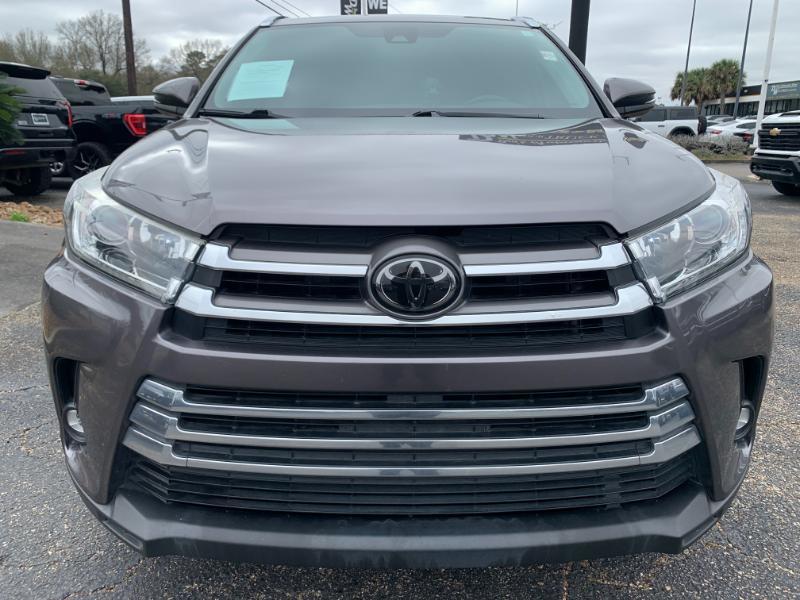 Toyota Highlander Limited FWD V6 2019