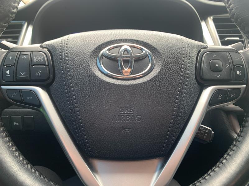 Toyota Highlander Limited FWD V6 2019