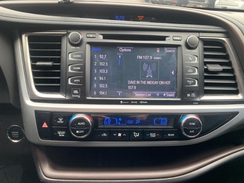 Toyota Highlander Limited FWD V6 2019