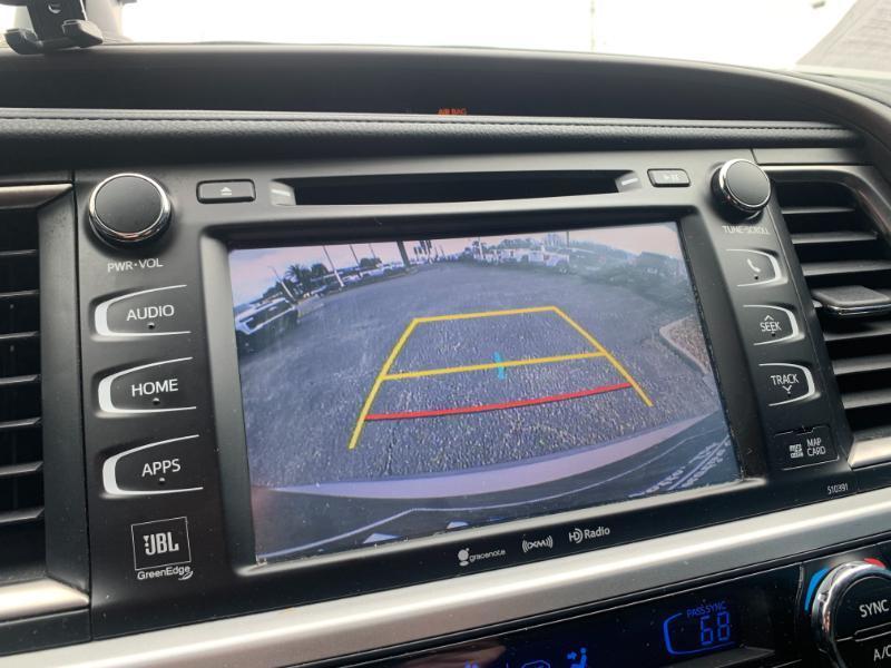 Toyota Highlander Limited FWD V6 2019