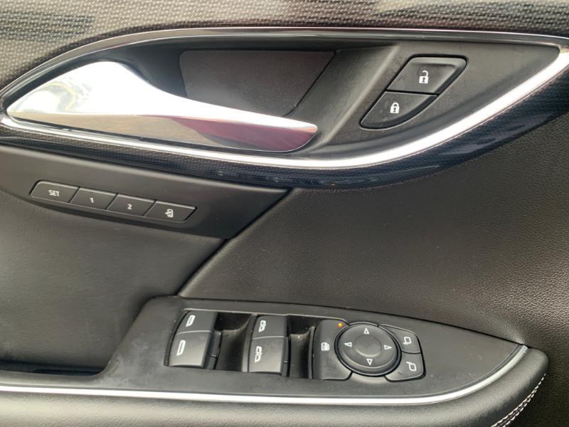 Buick Envision Essense 2023