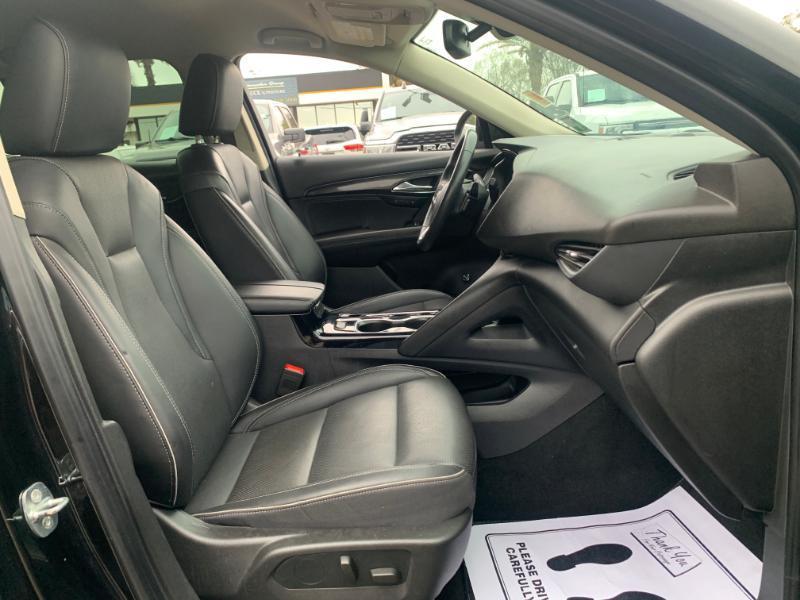 Buick Envision Essense 2023