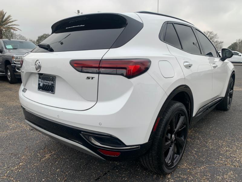 Buick Envision Essense 2023