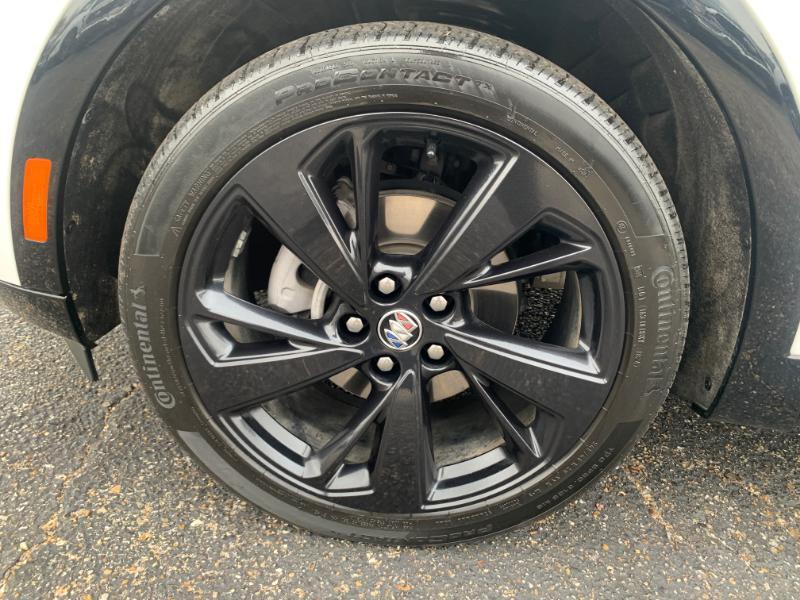 Buick Envision Essense 2023