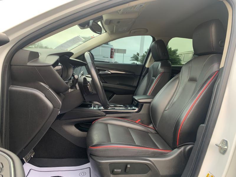 Buick Envision Essense 2023