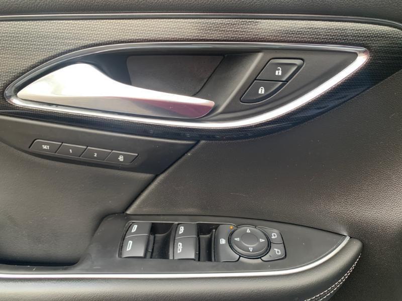 Buick Envision Essense 2023