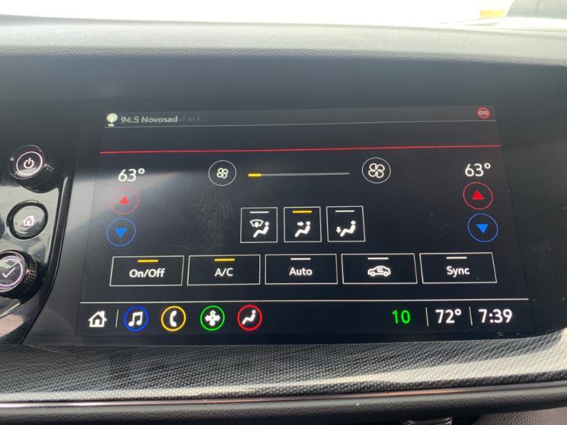 Buick Envision Essense 2023