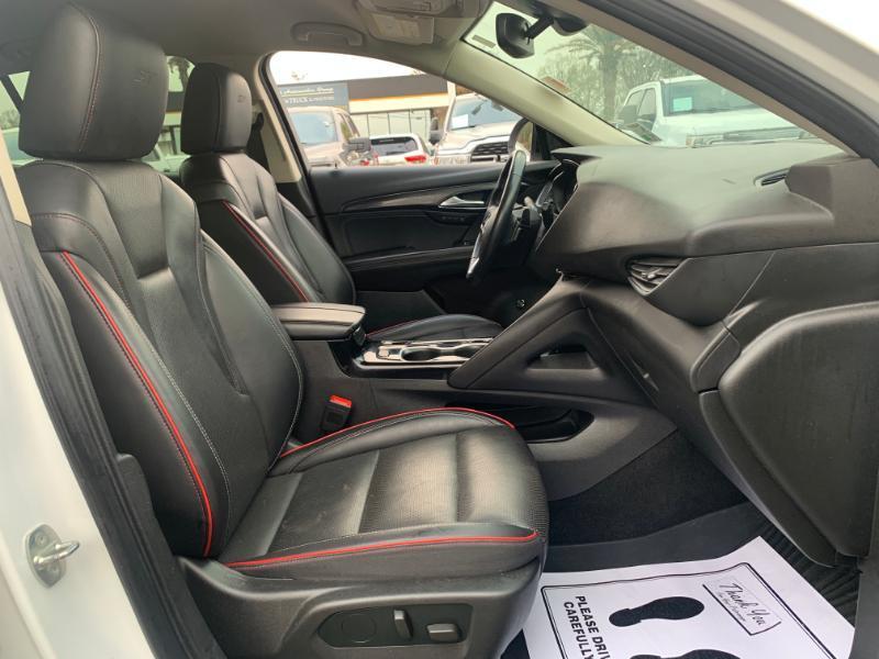 Buick Envision Essense 2023