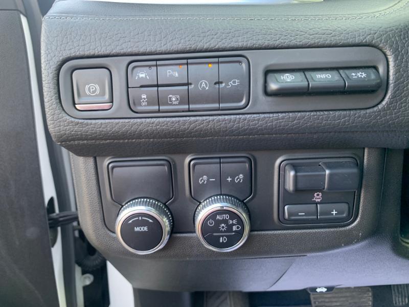 GMC Yukon XL Denali 2WD 2022