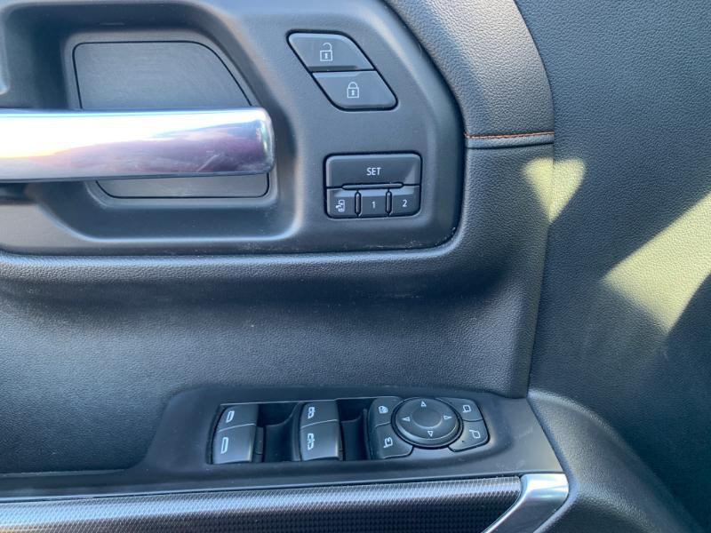 GMC Sierra 1500 AT4 Crew Cab 4WD 2020