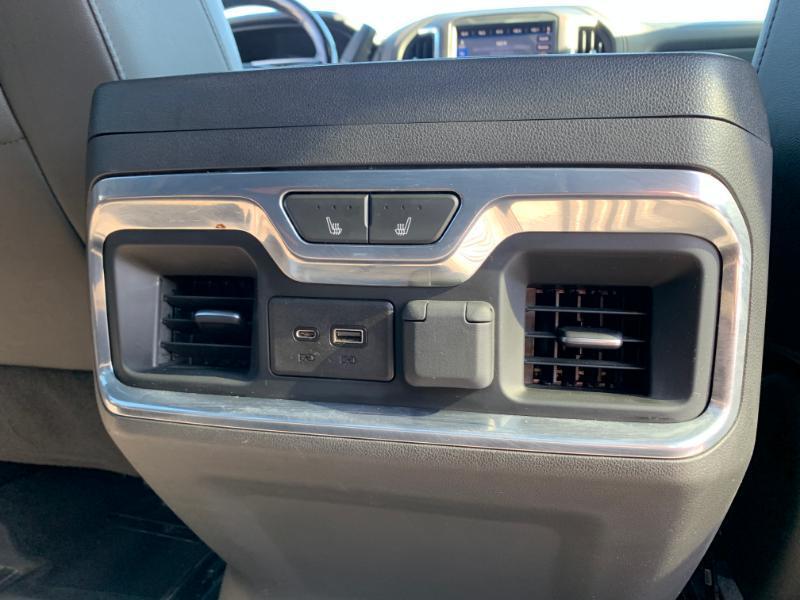 GMC Sierra 1500 AT4 Crew Cab 4WD 2020