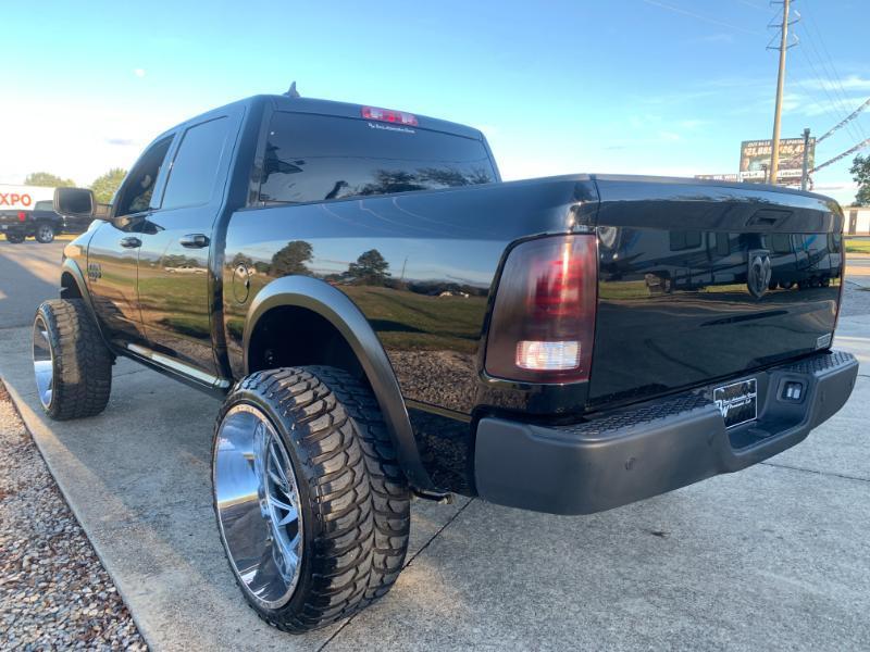 RAM 1500 Classic Tradesman Crew Cab SWB 2WD 2022