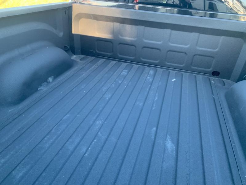 RAM 1500 Classic Tradesman Crew Cab SWB 2WD 2022