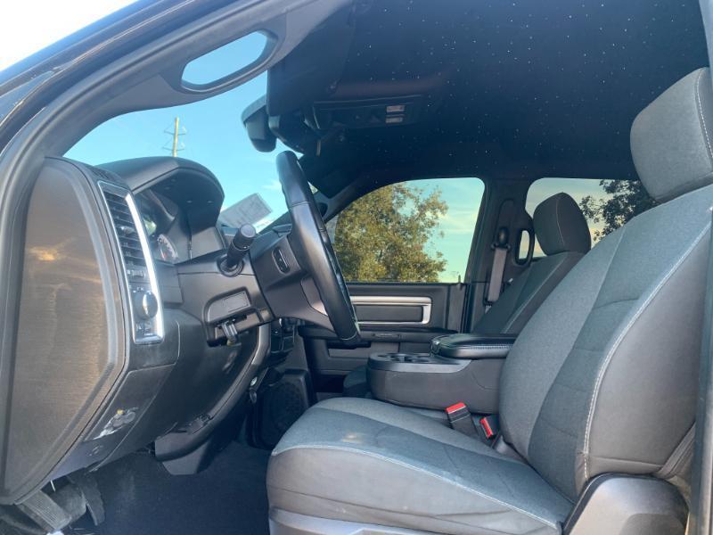 RAM 1500 Classic Tradesman Crew Cab SWB 2WD 2022