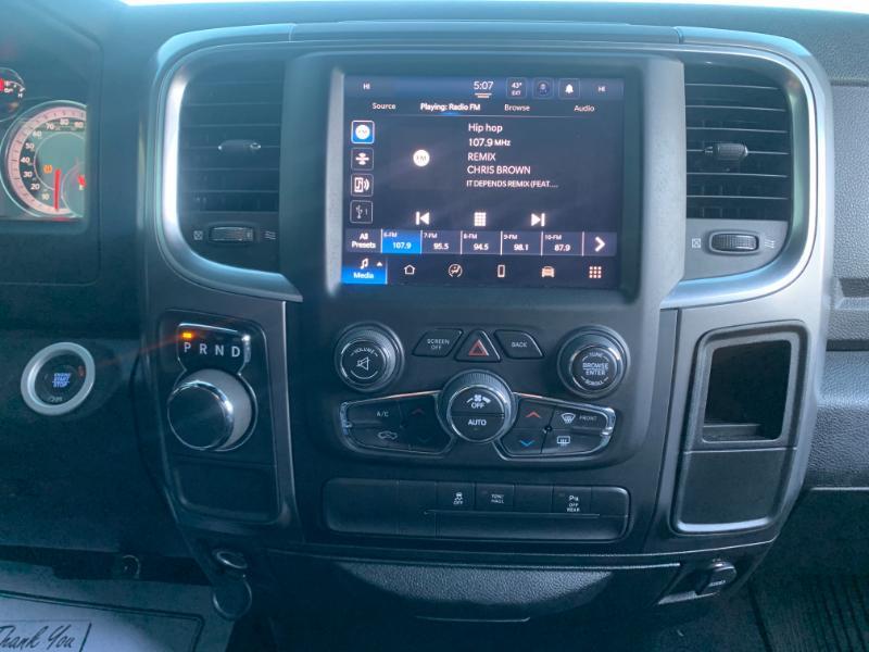 RAM 1500 Classic Tradesman Crew Cab SWB 2WD 2022