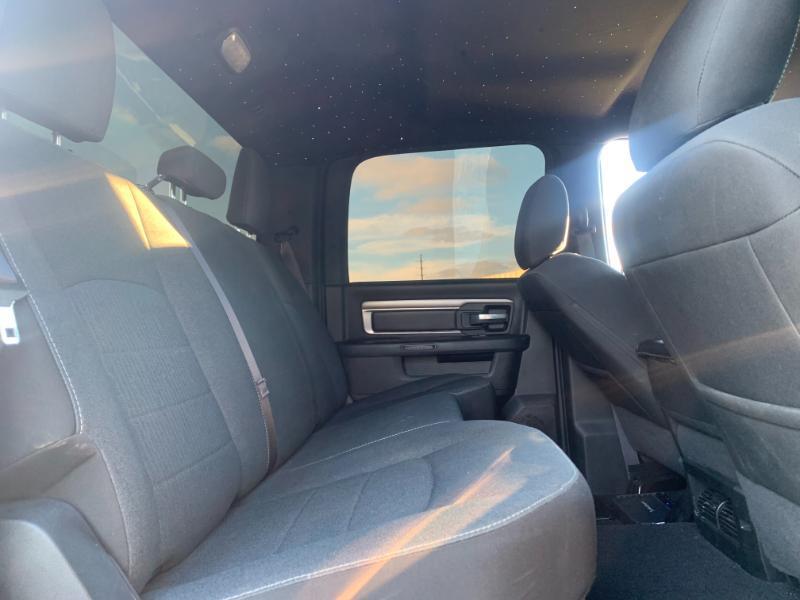 RAM 1500 Classic Tradesman Crew Cab SWB 2WD 2022