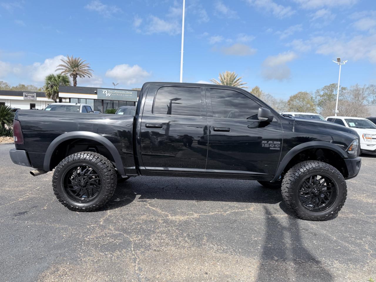 RAM 1500 Classic Warlock 4x2 Crew Cab 5'7" Box 2022