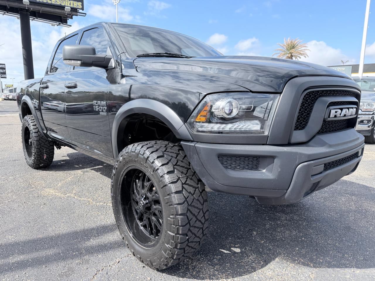 RAM 1500 Classic Warlock 4x2 Crew Cab 5'7" Box 2022