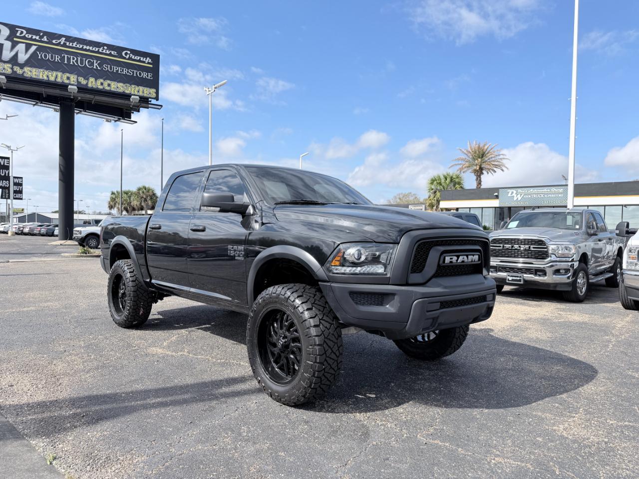 RAM 1500 Classic Warlock 4x2 Crew Cab 5'7" Box 2022