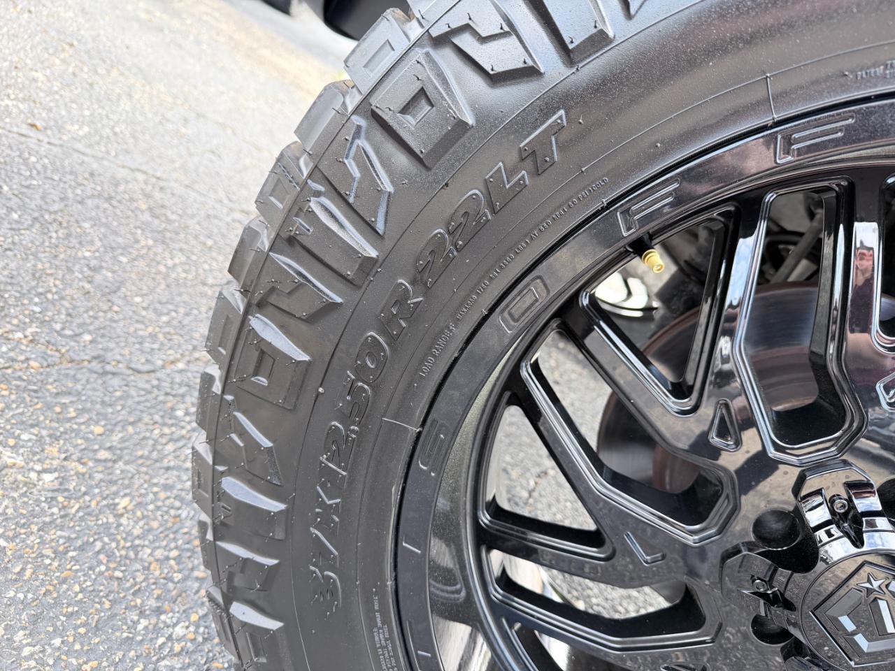 RAM 1500 Classic Warlock 4x2 Crew Cab 5'7" Box 2022