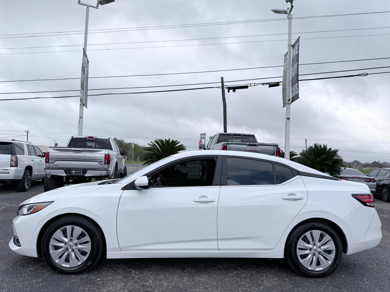 Nissan Sentra S CVT 2022