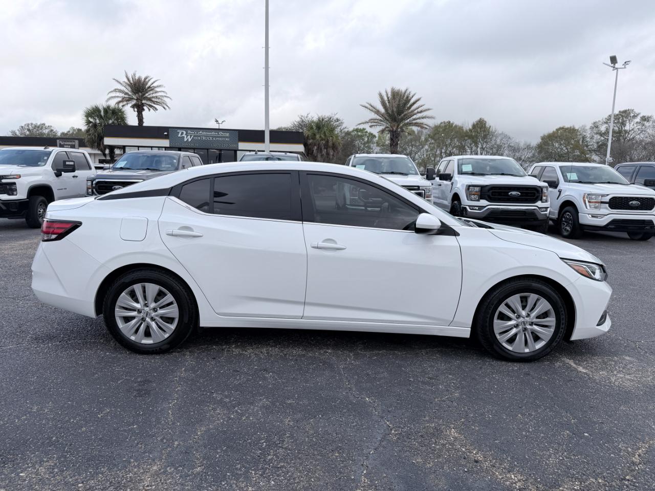 Nissan Sentra S CVT 2022