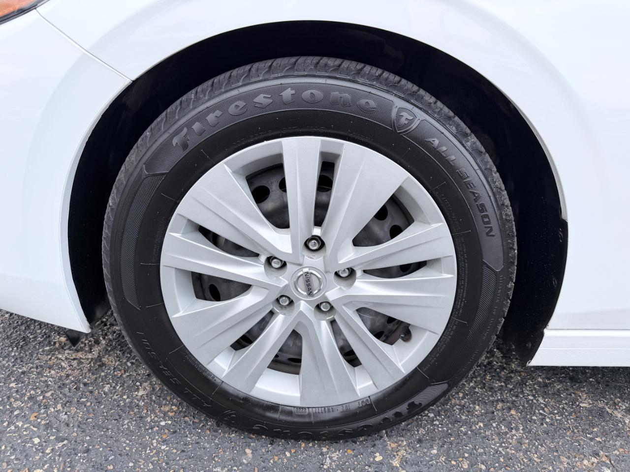 Nissan Sentra S CVT 2022