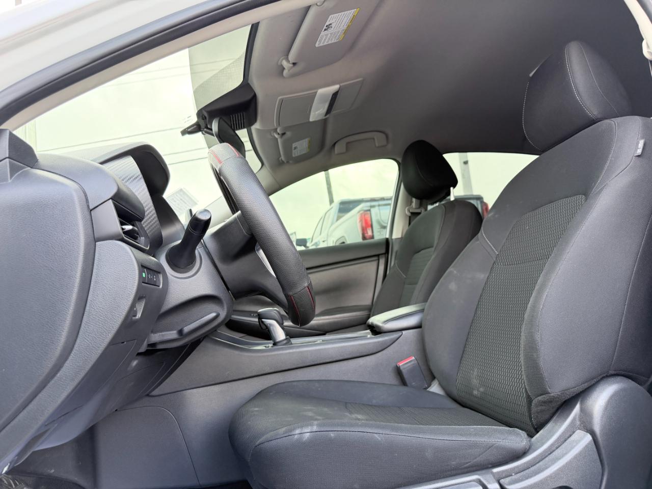 Nissan Sentra S CVT 2022