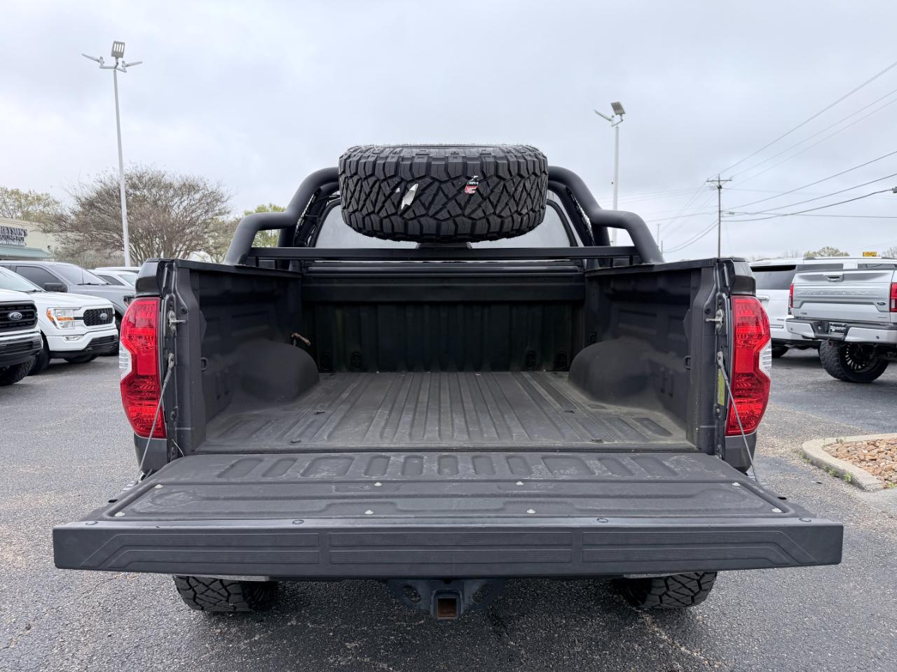 Toyota Tundra 4WD Truck CrewMax 5.7L FFV V8 6-Spd AT TRD Pro (Natl) 2016