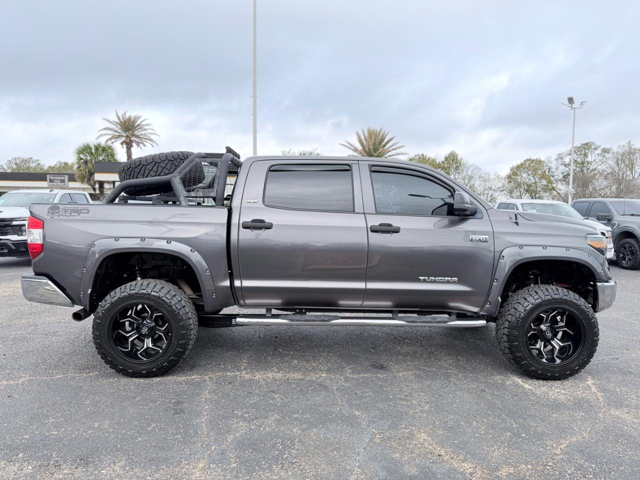 Toyota Tundra 4WD Truck CrewMax 5.7L FFV V8 6-Spd AT TRD Pro (Natl) 2016