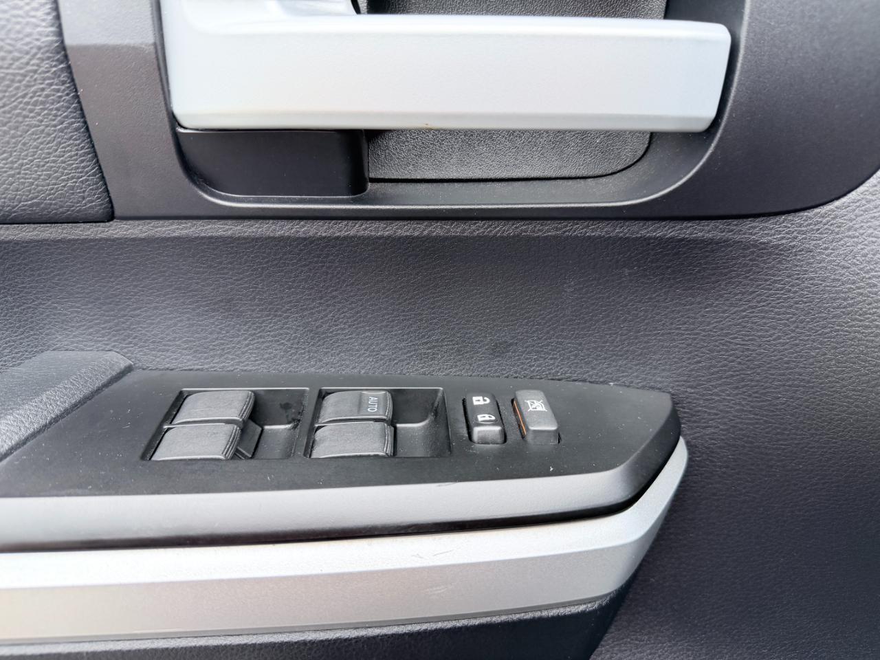 Toyota Tundra 4WD Truck CrewMax 5.7L FFV V8 6-Spd AT TRD Pro (Natl) 2016