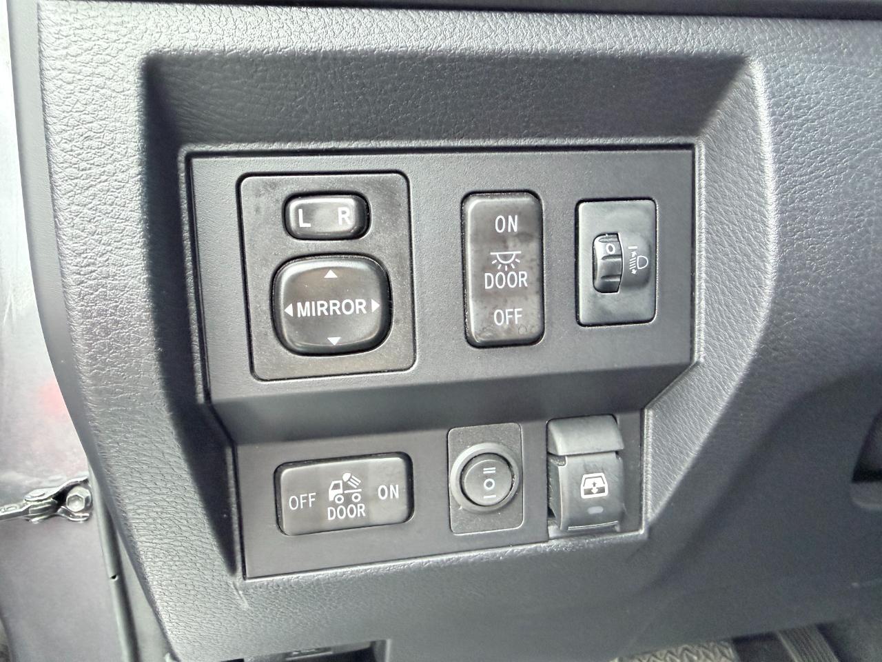 Toyota Tundra 4WD Truck CrewMax 5.7L FFV V8 6-Spd AT TRD Pro (Natl) 2016